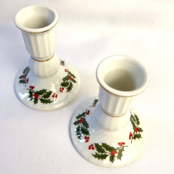 Kashima Vintage Christmas Holly Candleholders 1960s Porcelain Gold Trim Japan - Picture 3 of 7